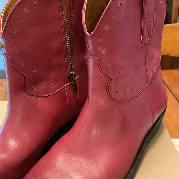 LuckyBrand size 10m cranberry boots - Picture 6 of 7